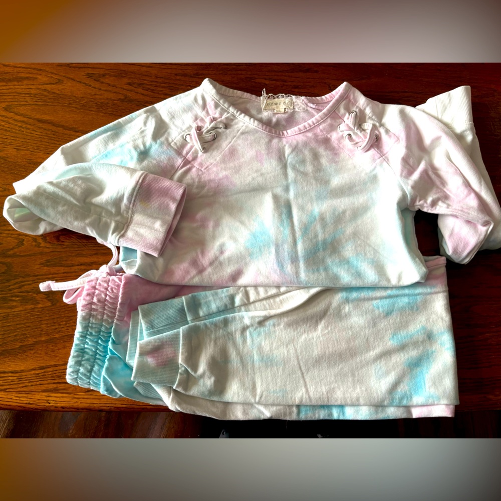 btween size 7 tie dye jogging set-SO cute🩷